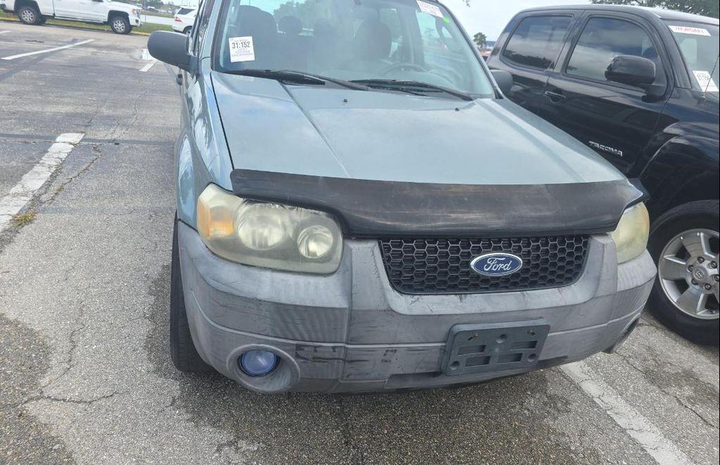 used 2007 Ford Escape car, priced at $2,500