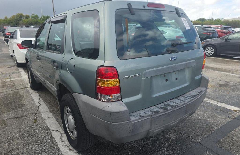 used 2007 Ford Escape car, priced at $2,500
