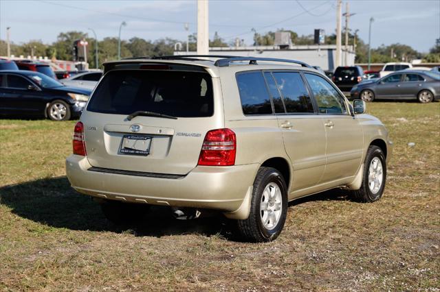 used 2003 Toyota Highlander car, priced at $4,900