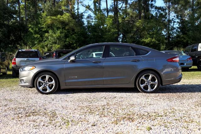 used 2013 Ford Fusion Hybrid car, priced at $3,500