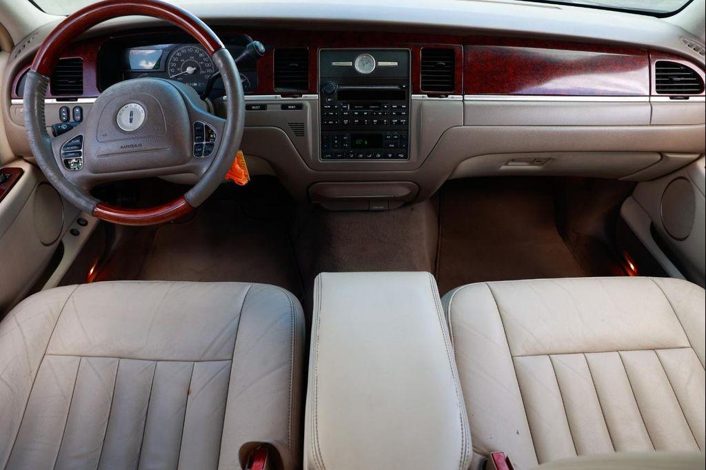 used 2003 Lincoln Town Car car, priced at $2,900