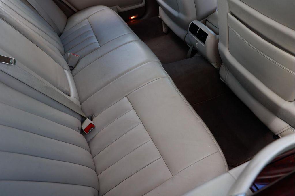 used 2003 Lincoln Town Car car, priced at $2,900