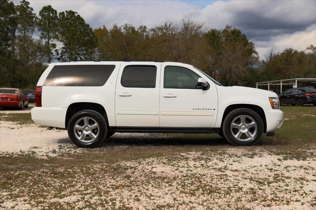 used 2009 Chevrolet Suburban car, priced at $8,900