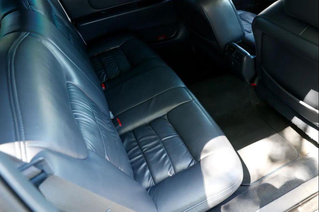 used 1999 Lincoln Town Car car, priced at $5,900