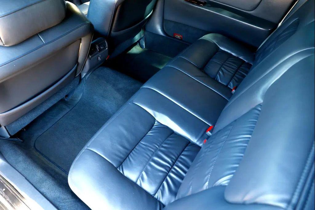 used 1999 Lincoln Town Car car, priced at $5,900