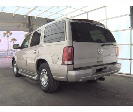 used 2004 Cadillac Escalade car, priced at $5,900