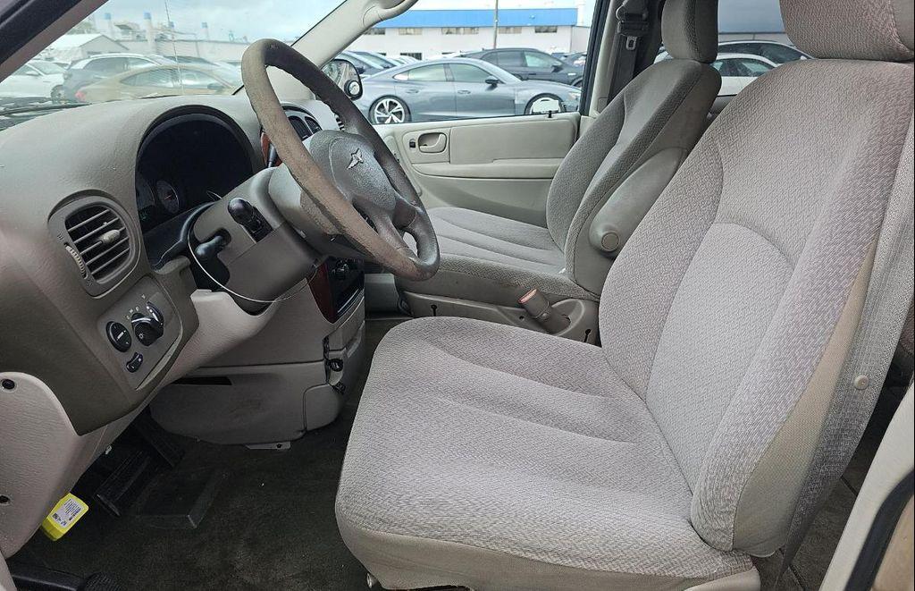 used 2006 Chrysler Town & Country car, priced at $1,900