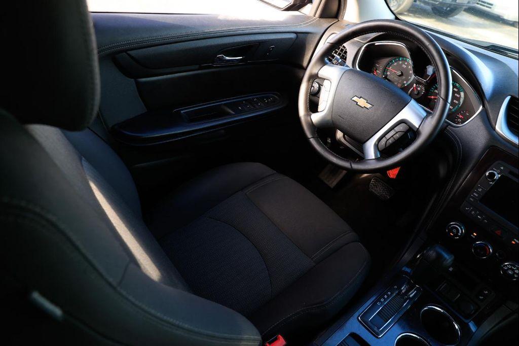 used 2017 Chevrolet Traverse car, priced at $6,900