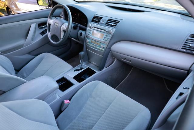 used 2007 Toyota Camry Hybrid car, priced at $3,500