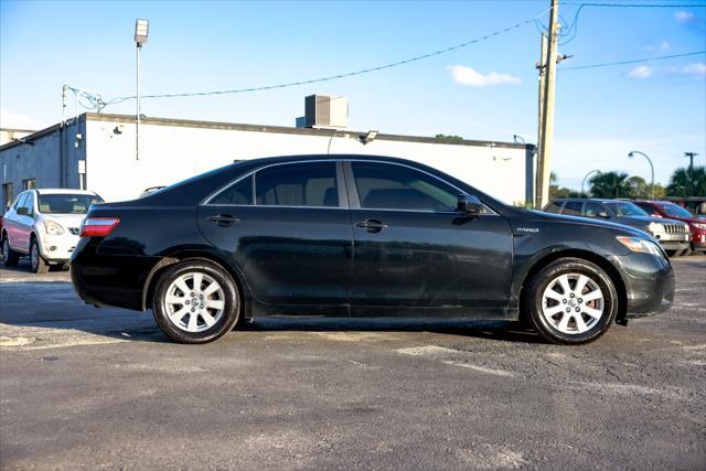 used 2007 Toyota Camry Hybrid car, priced at $3,500