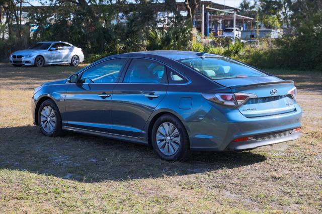 used 2016 Hyundai Sonata Hybrid car, priced at $5,900