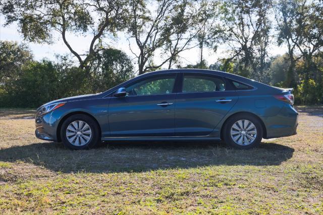 used 2016 Hyundai Sonata Hybrid car, priced at $5,900