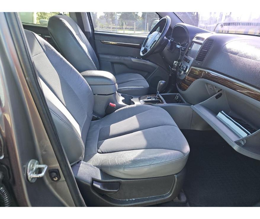 used 2010 Hyundai Santa Fe car, priced at $3,500