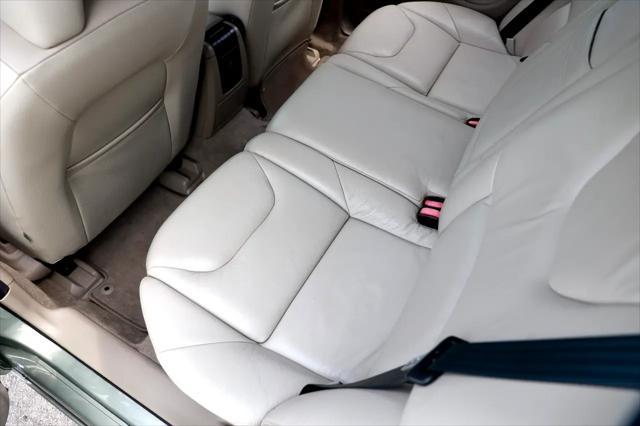 used 2007 Volvo V70 car, priced at $4,900