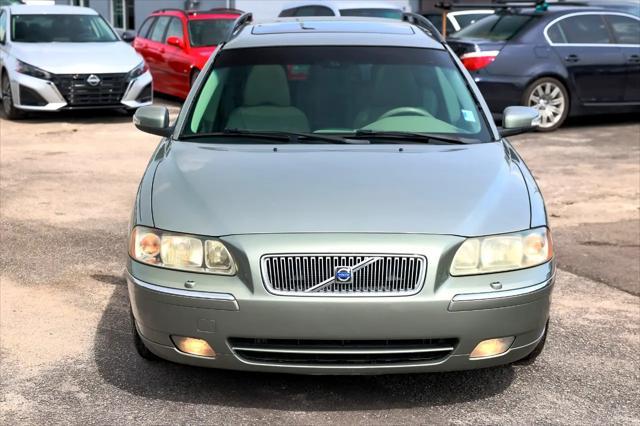 used 2007 Volvo V70 car, priced at $4,900