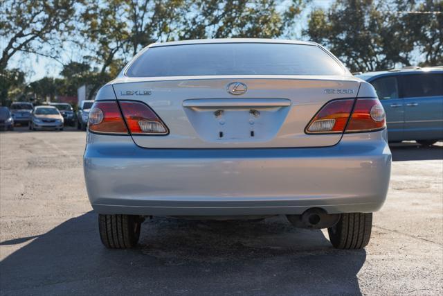 used 2004 Lexus ES 330 car, priced at $8,900