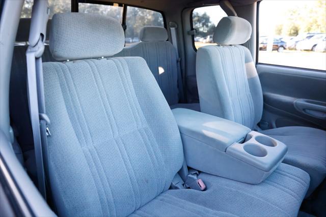 used 2000 Toyota Tundra car, priced at $19,900