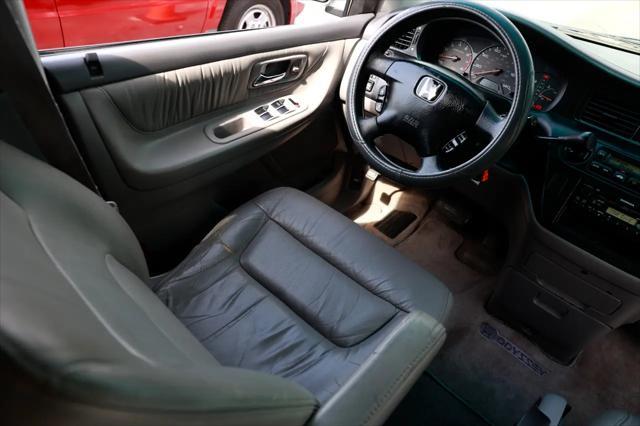 used 2002 Honda Odyssey car, priced at $2,500