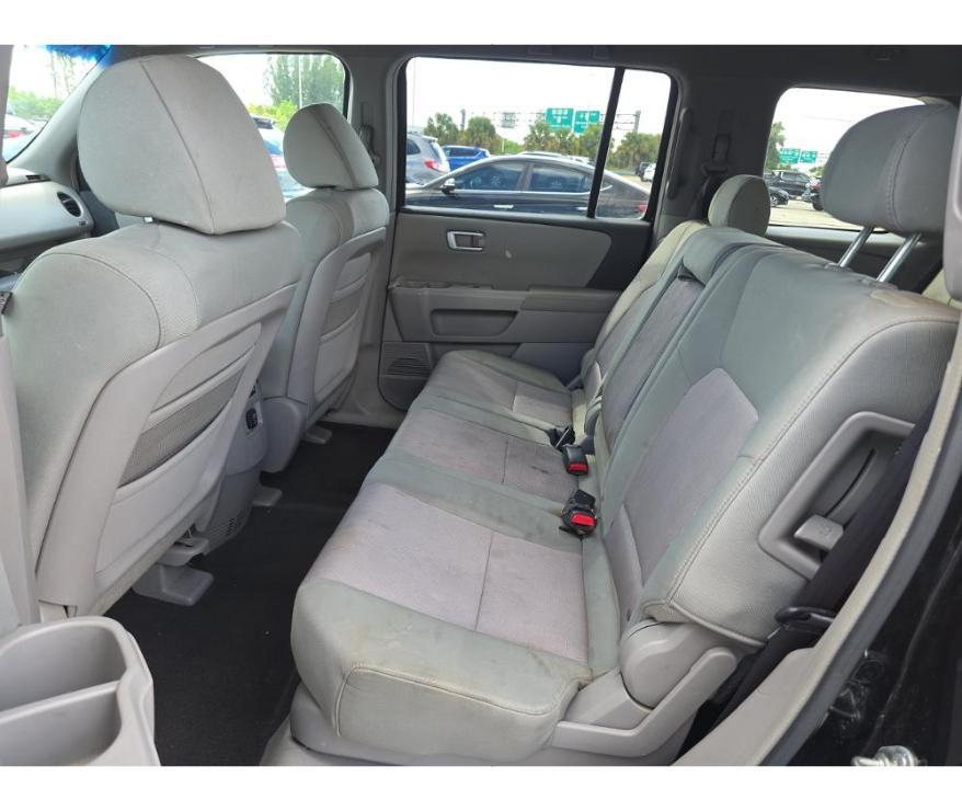 used 2009 Honda Pilot car, priced at $3,900