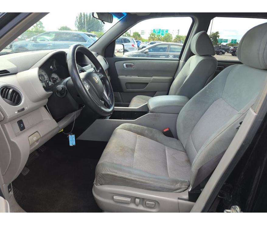 used 2009 Honda Pilot car, priced at $3,900
