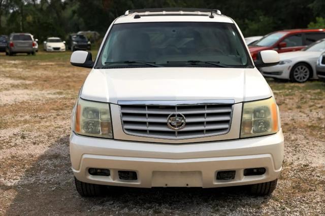 used 2004 Cadillac Escalade car, priced at $6,900