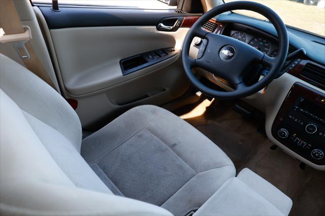 used 2009 Chevrolet Impala car, priced at $3,900