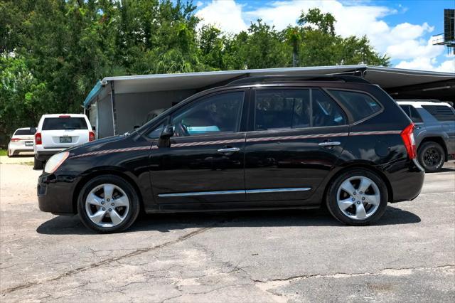 used 2009 Kia Rondo car, priced at $2,900