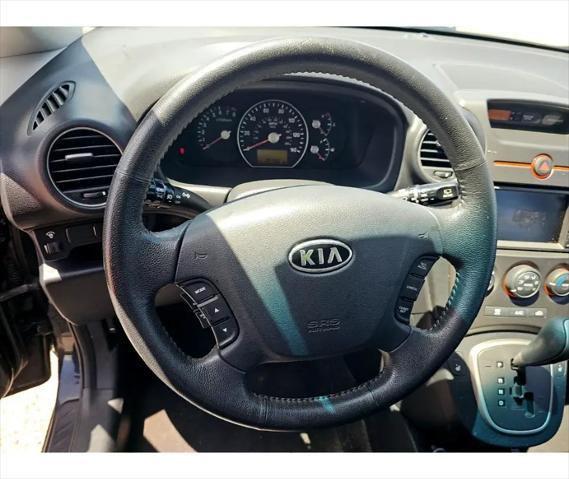 used 2009 Kia Rondo car, priced at $2,900