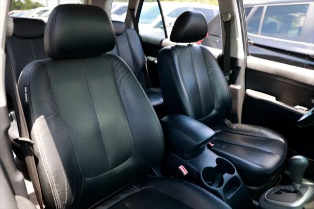 used 2009 Kia Rondo car, priced at $2,900