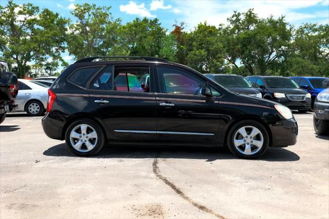 used 2009 Kia Rondo car, priced at $2,900