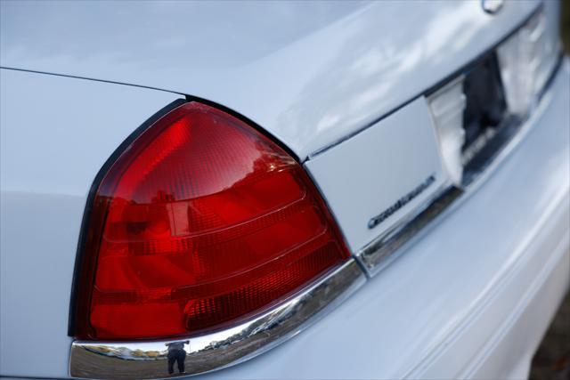 used 2006 Ford Crown Victoria car, priced at $3,900