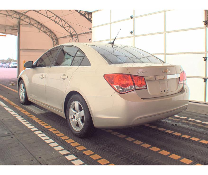 used 2014 Chevrolet Cruze car, priced at $3,900