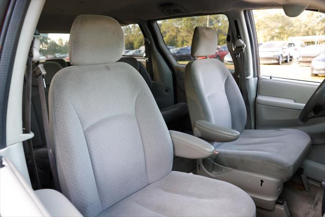 used 2006 Dodge Grand Caravan car, priced at $2,900