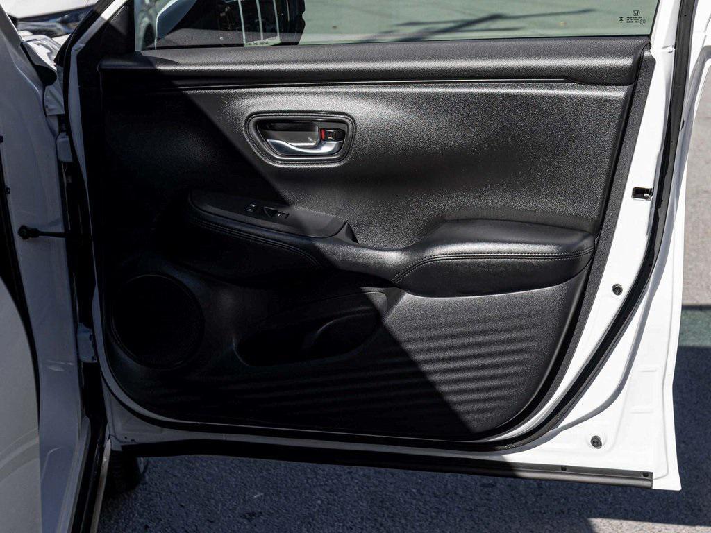 used 2025 Honda HR-V car, priced at $25,990