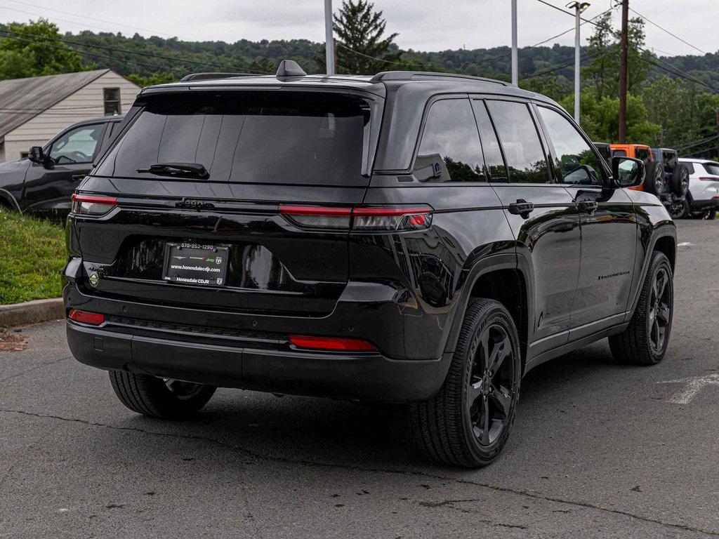 used 2022 Jeep Grand Cherokee car, priced at $31,890