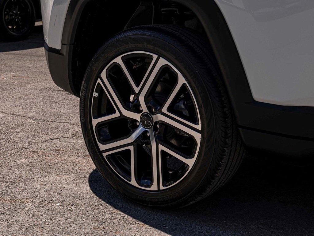 new 2025 Jeep Compass car, priced at $32,136