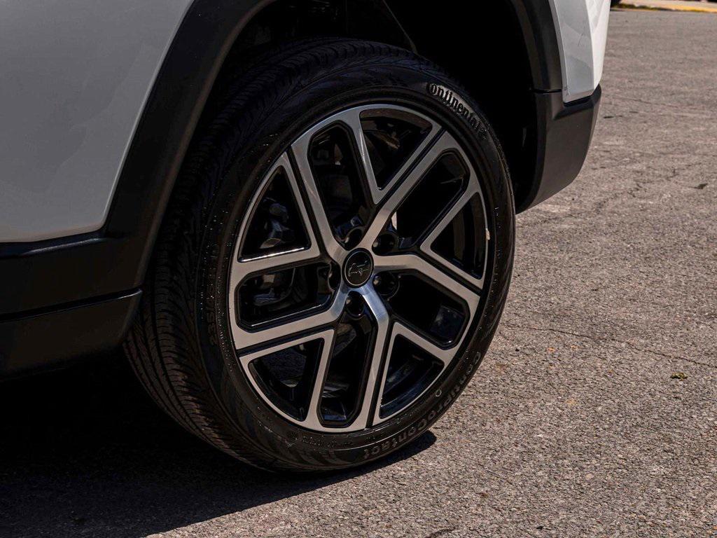 new 2025 Jeep Compass car, priced at $32,136