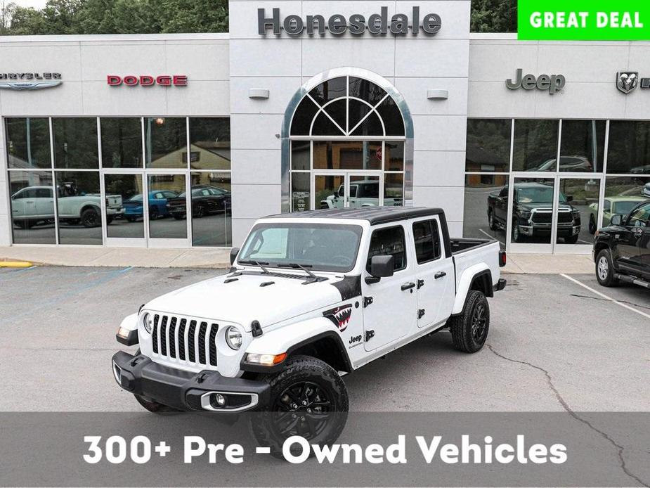 used 2022 Jeep Gladiator car, priced at $30,490