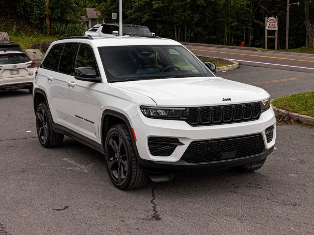 used 2024 Jeep Grand Cherokee car, priced at $35,990