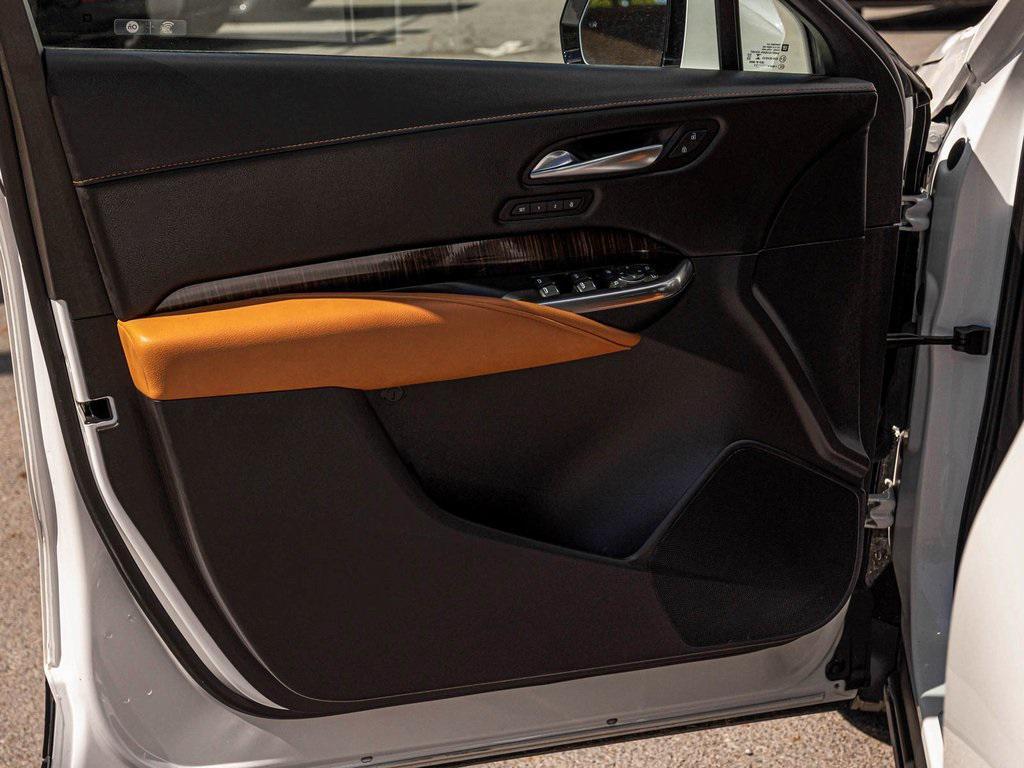 used 2022 Cadillac XT4 car, priced at $28,240