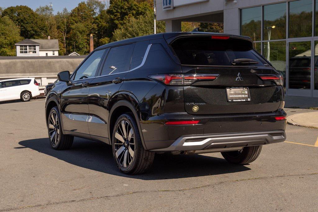 used 2025 Mitsubishi Outlander car, priced at $33,450