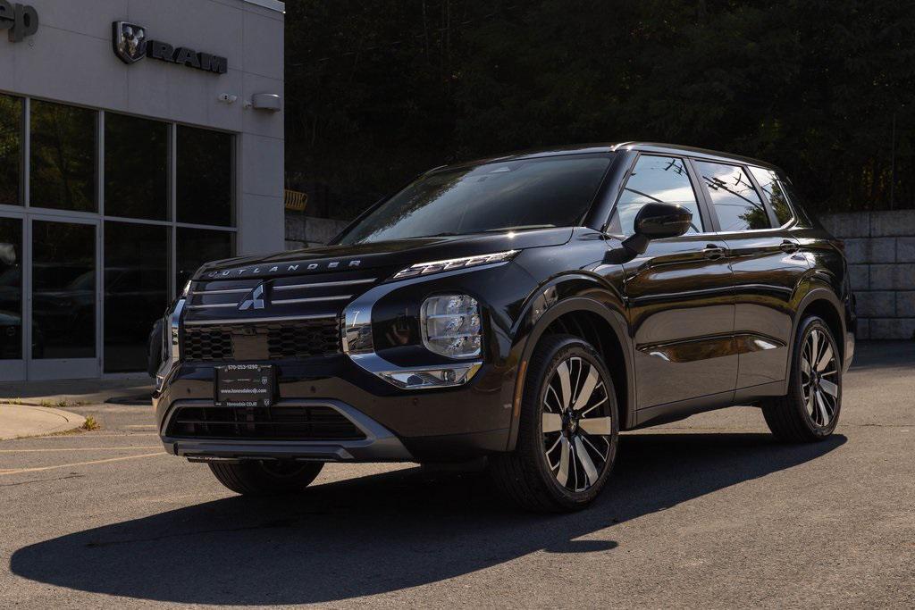 used 2025 Mitsubishi Outlander car, priced at $33,450