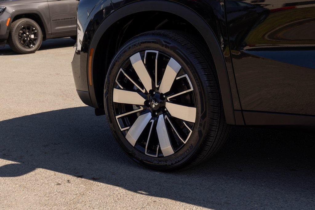 used 2025 Mitsubishi Outlander car, priced at $33,450