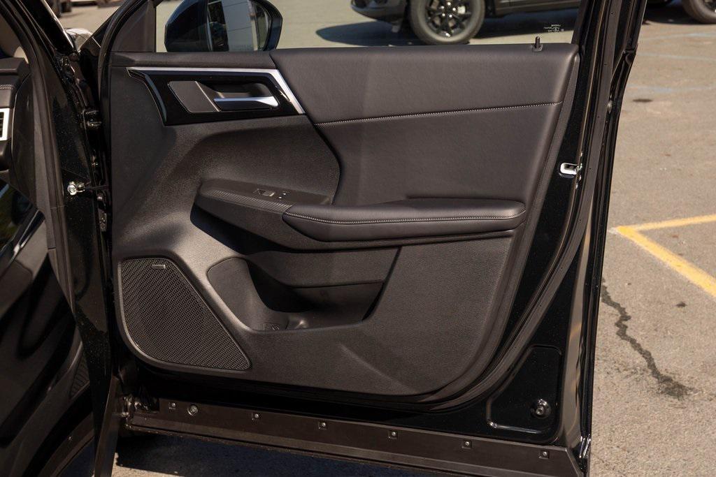 used 2025 Mitsubishi Outlander car, priced at $33,450