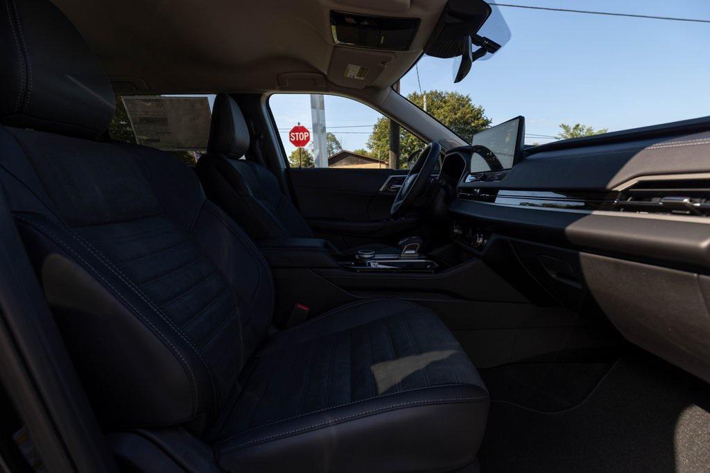 used 2025 Mitsubishi Outlander car, priced at $33,450