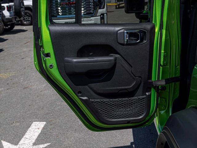 new 2025 Jeep Wrangler 4xe car