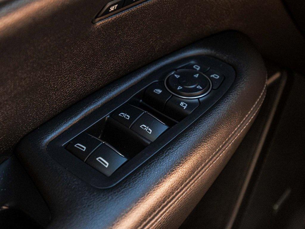 used 2023 Cadillac XT6 car, priced at $37,450