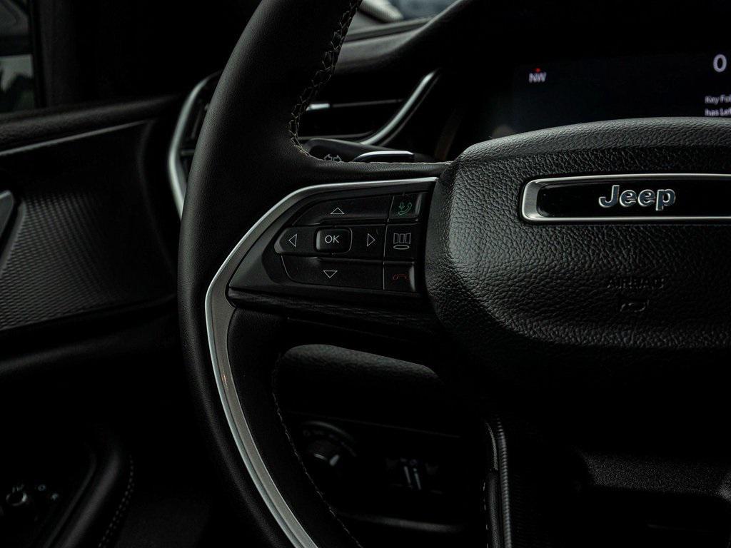 used 2024 Jeep Grand Cherokee car, priced at $32,990