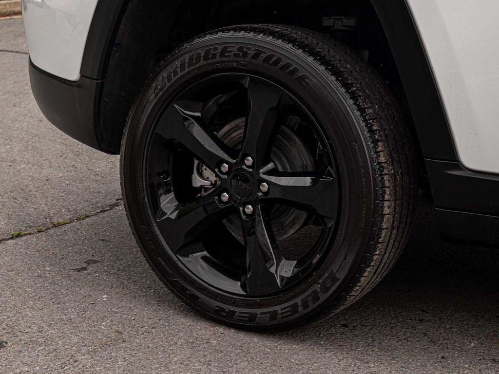 used 2024 Jeep Grand Cherokee car, priced at $32,990