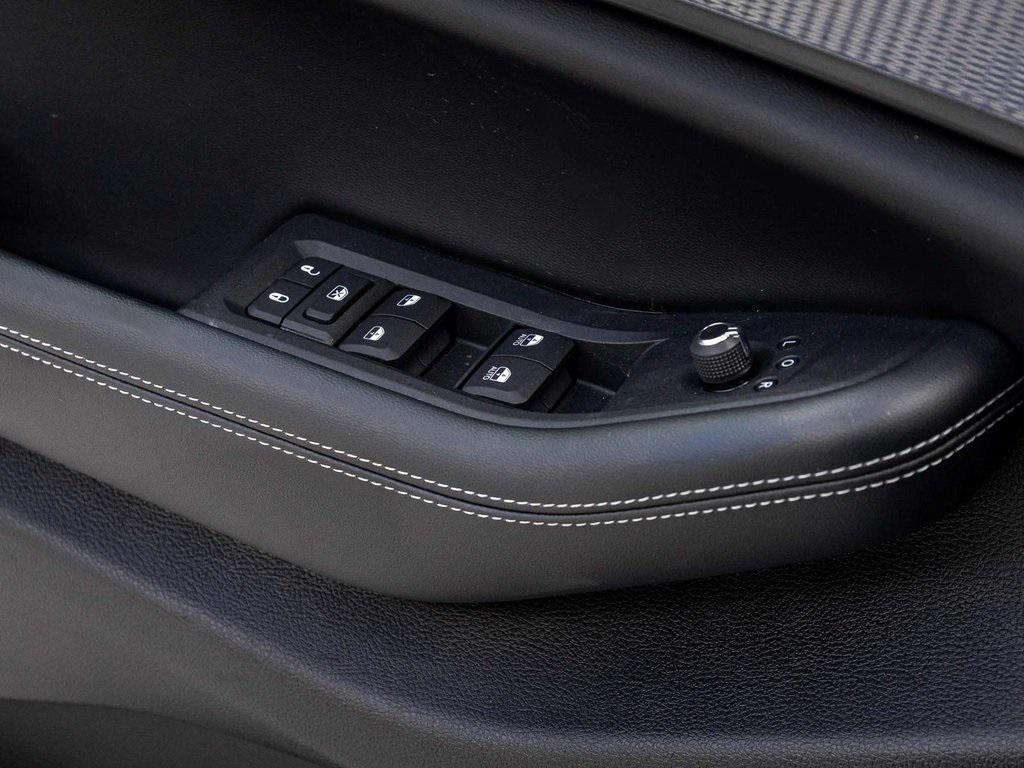 new 2025 Jeep Grand Cherokee L car, priced at $41,975